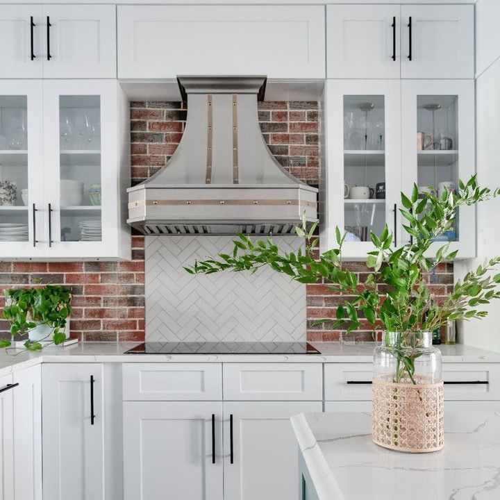 How long does a kitchen remodel take?