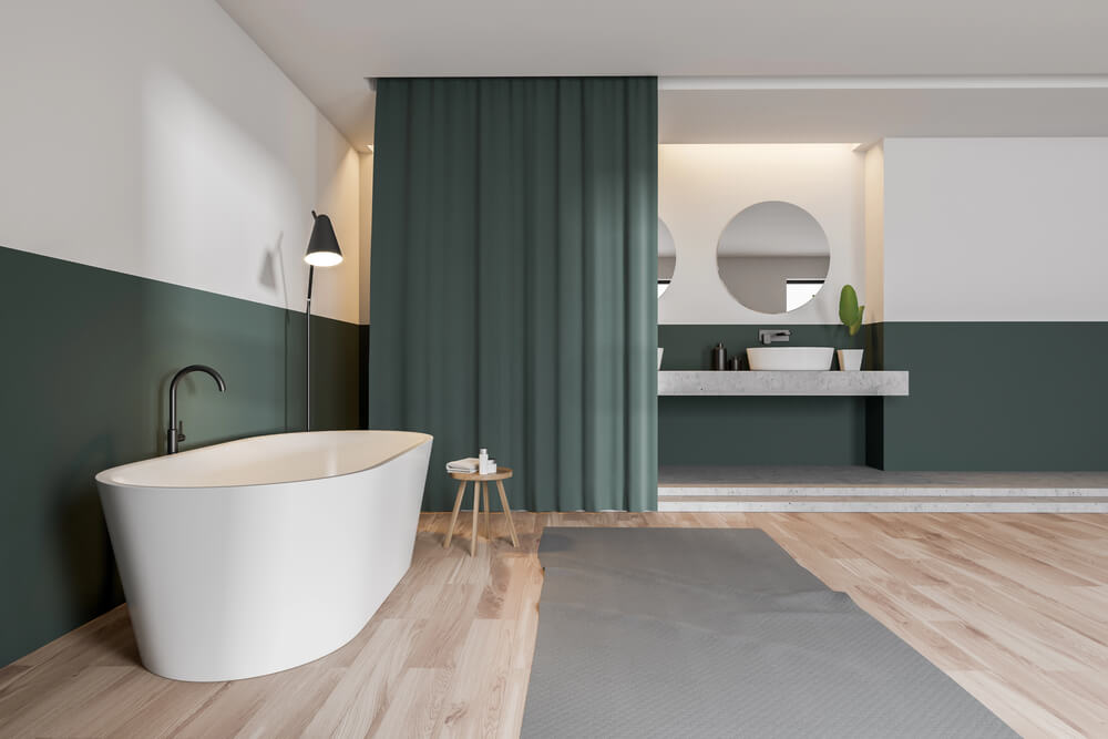 What is a soaking tub?