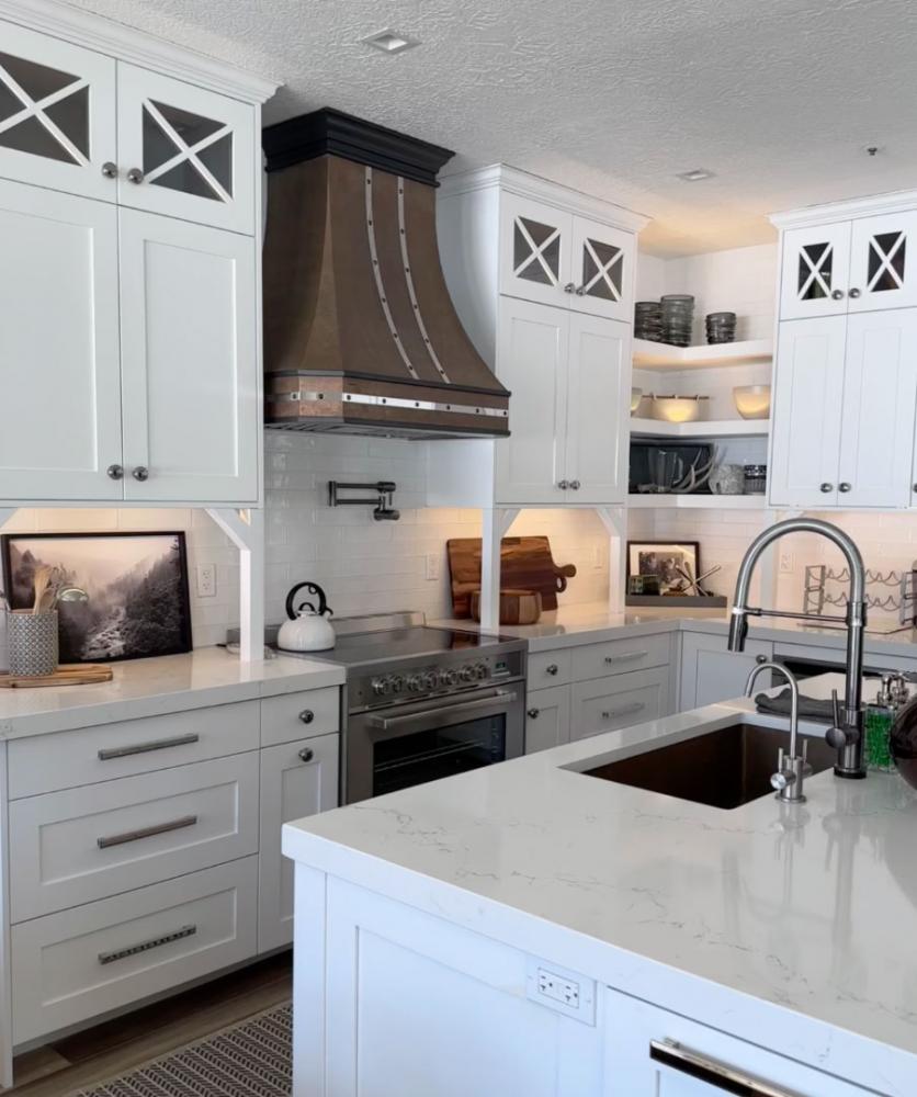 contrasting vent hood in kitchen