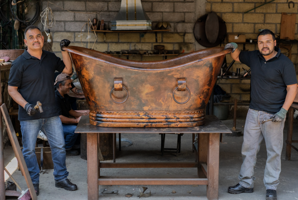 copper bathtub features