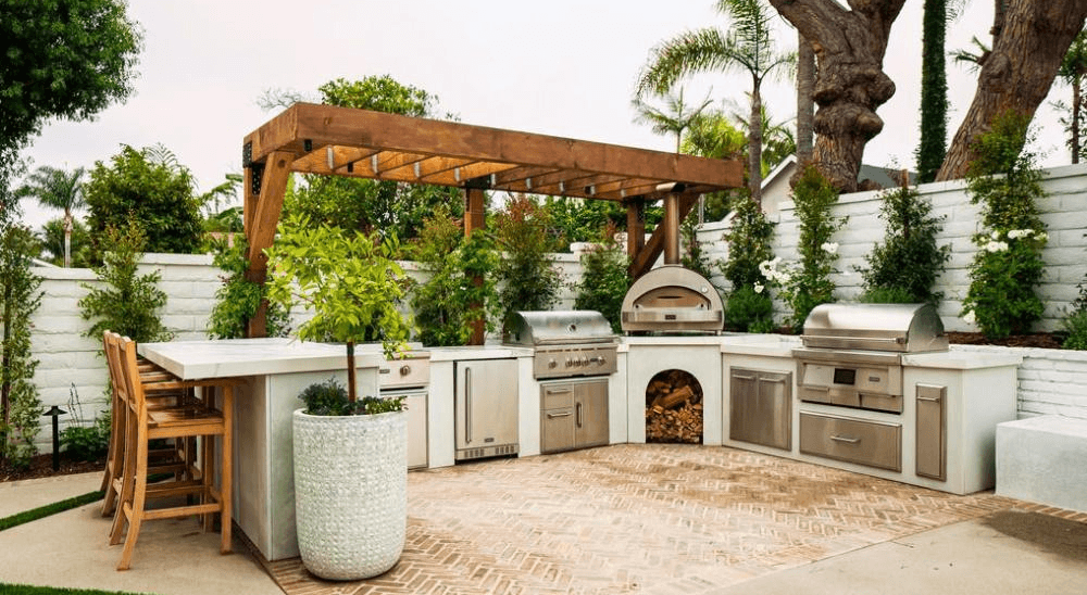 What are the benefits of an outdoor kitchen?
