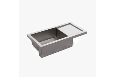 Are Stainless Steel Sinks Out of Style?