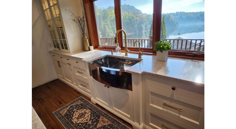 Porcelain vs. Stainless Steel Sinks