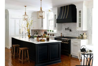 8 Tips for Decorating a Black and White Kitchen