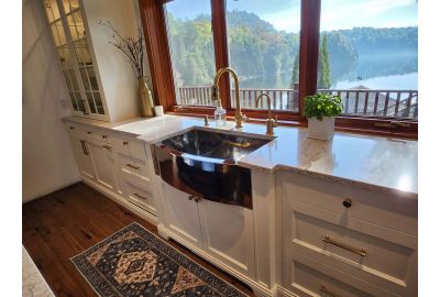 Porcelain vs. Stainless Steel Sinks