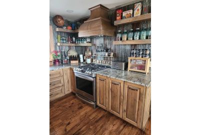 Rustic Meets Industrial: Monica Pals’ Stunning Kitchen Design in Alexander, Iowa