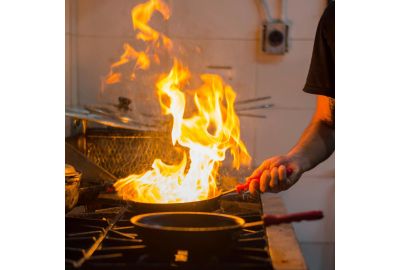 16 Kitchen Fire Statistics, Trends, and Predictions