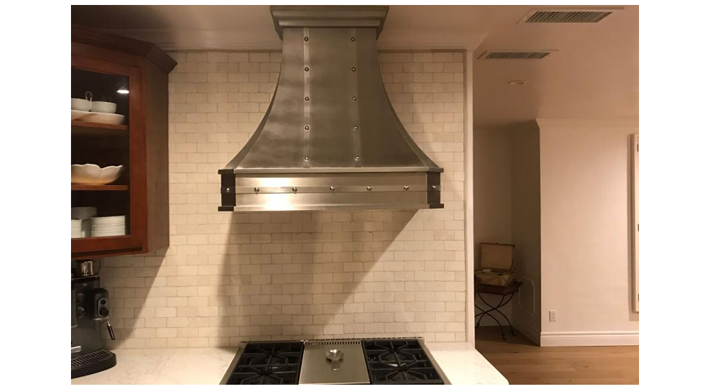 A Comprehensive Guide to Range Hood Placement and Height