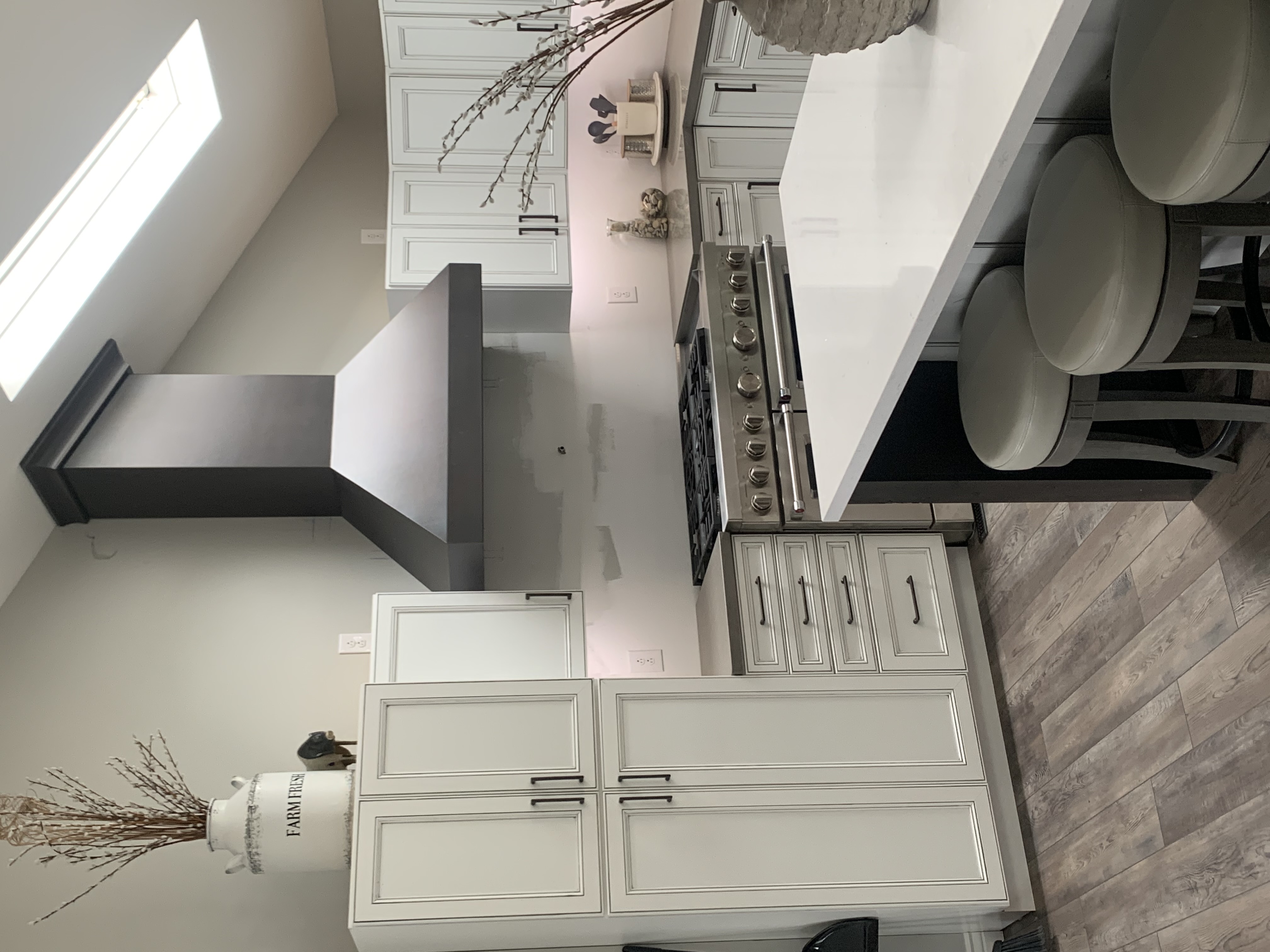 Charming cottage kitchen design idea kitchen table ideas, consider using white kitchen cabinets marble kitchen countertops stunning marble backsplash