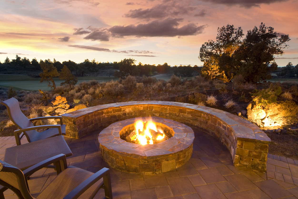 outdoor fire pit 